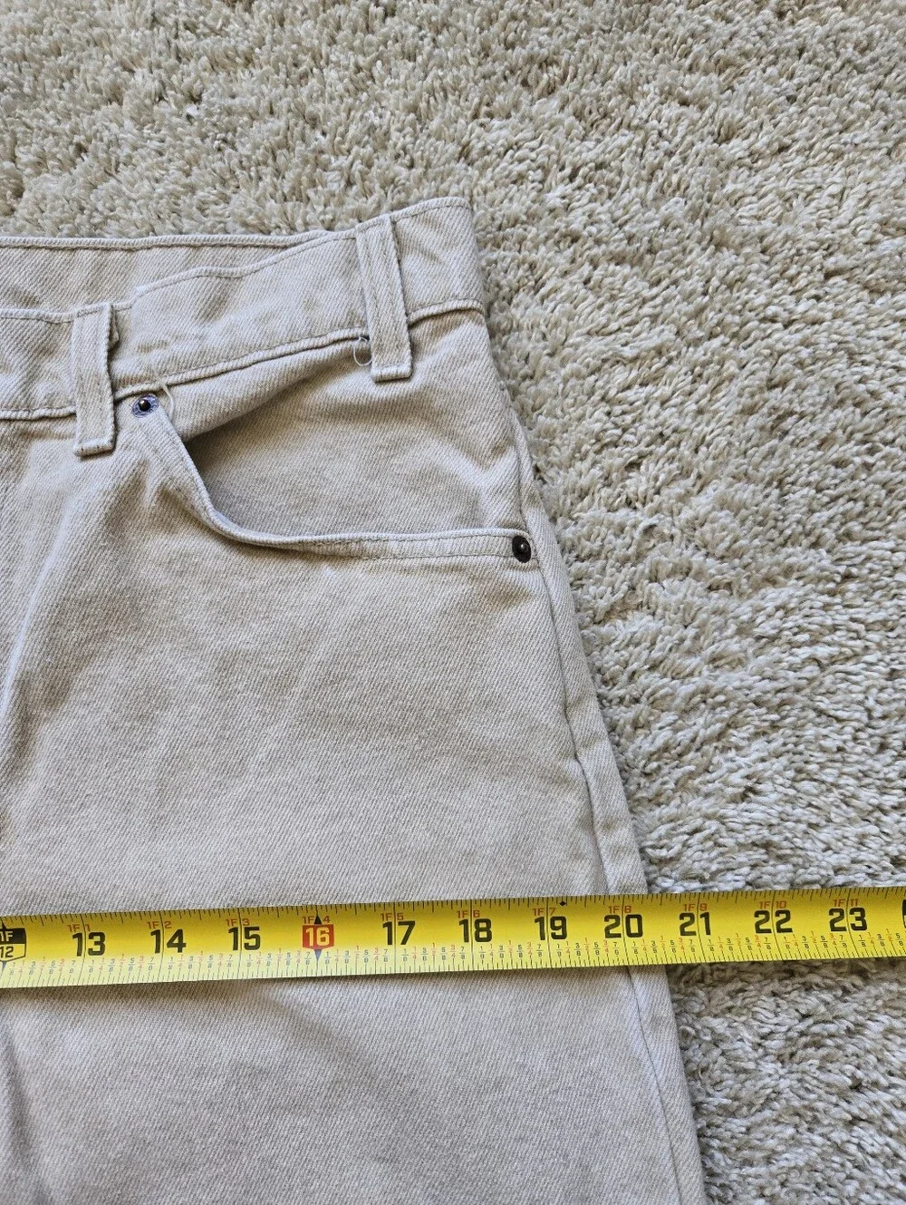 Levis 550 Relaxed Fit Tapered Leg Jeans Mens 33×32 Beige Khaki Made In USA